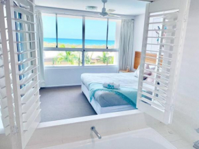 Azure Sea, Oceanviews, Wifi, 2 Pools + Gym